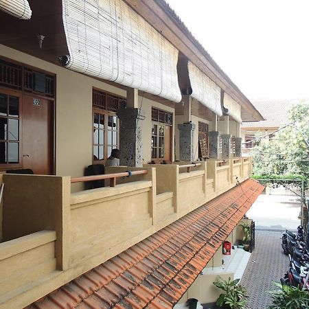 Jesens Inn III Kuta  Bagian luar foto