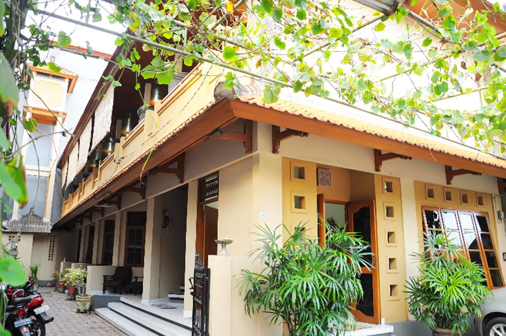 Jesens Inn III Kuta  Bagian luar foto