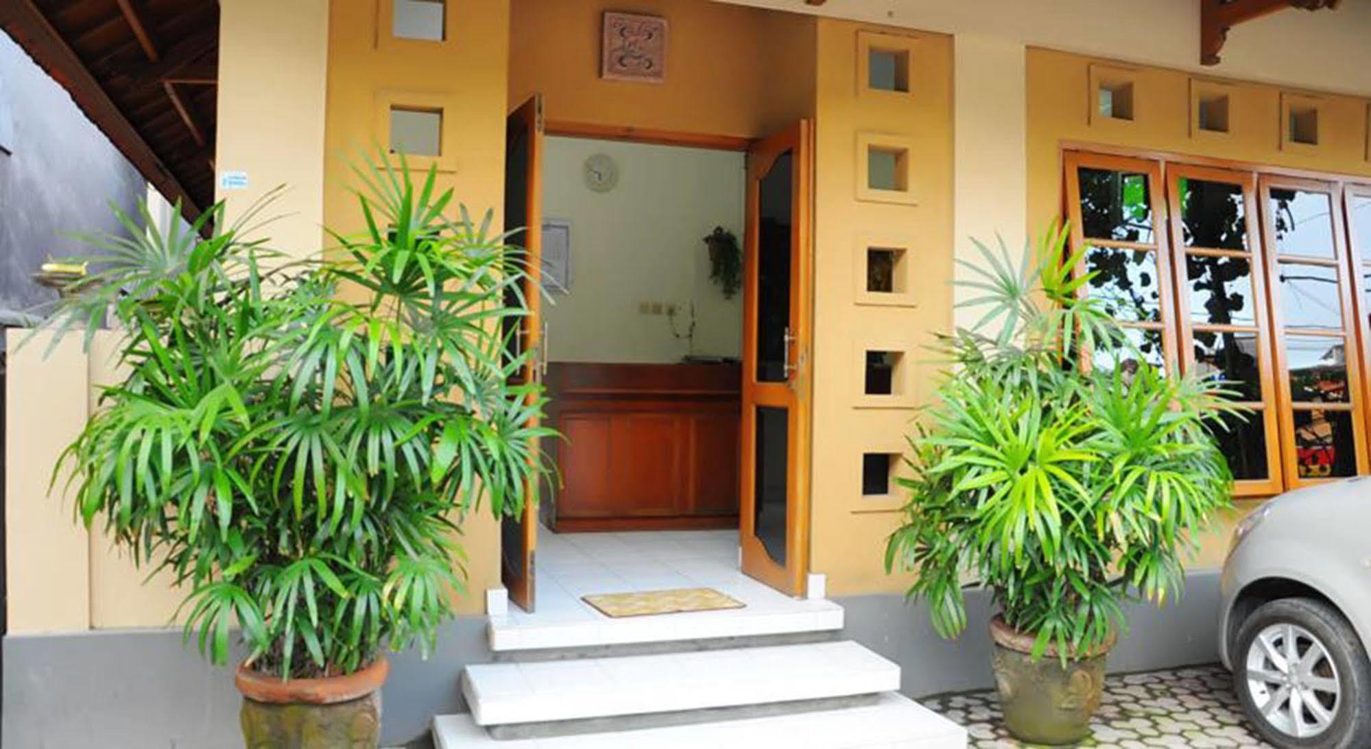 Jesens Inn III Kuta  Bagian luar foto
